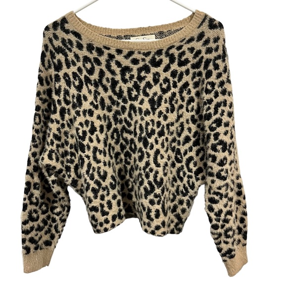 Jessica Simpson Leopard Print Soft Sweater - Picture 1 of 16